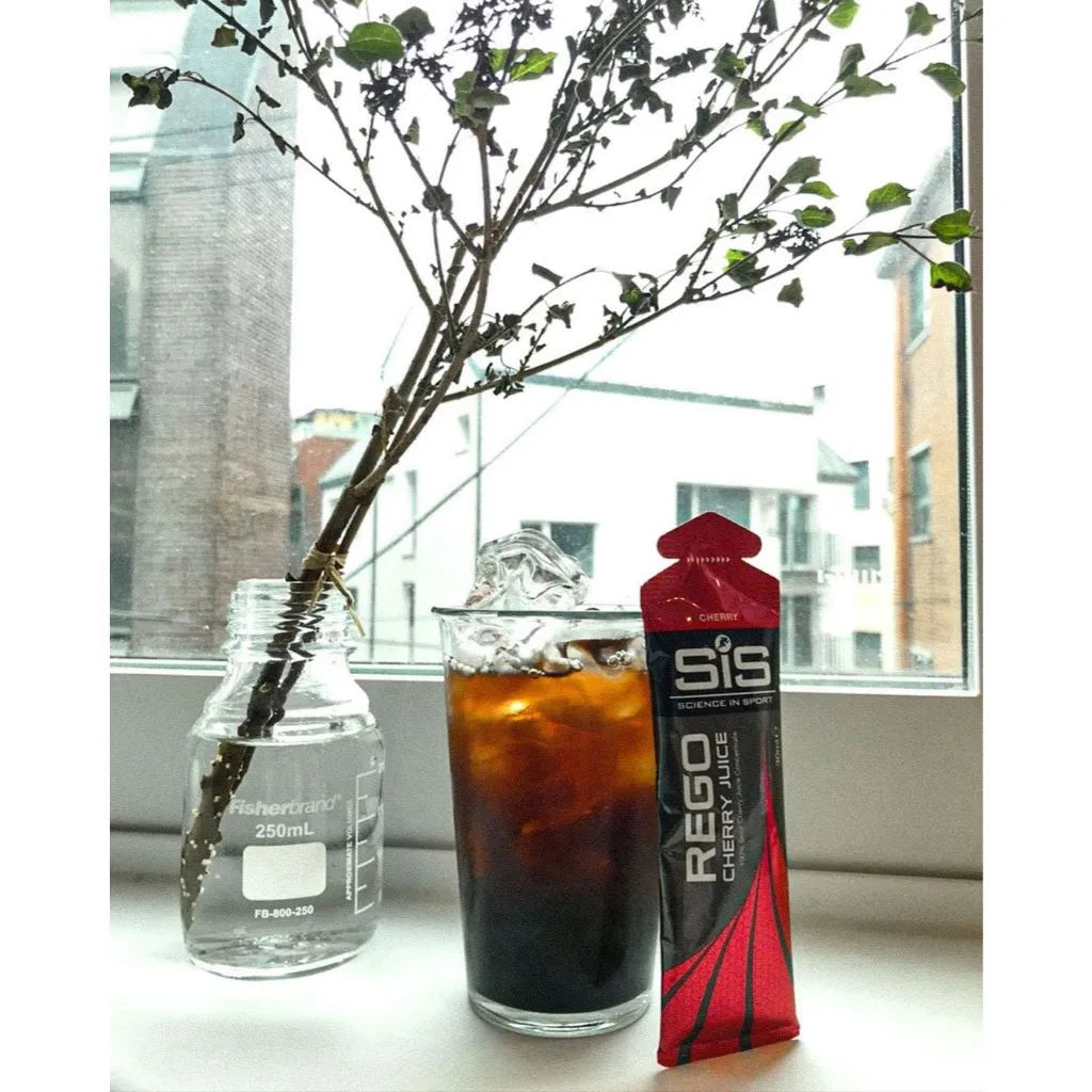 SiS REGO Cherry Juice diluted with water
